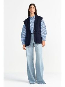 Rich & Royal Bluzka w kolorze niebiesko-białym rozmiar: 36. Niebieskie bluzki Rich & Royal, bez wzorów, z bawełny, bez kołnierzyka, bez ramiączek. Za 274,99 zł.