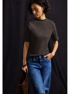 Cecil Koszulka w kolorze ciemnobrązowym rozmiar: 34. Brązowe bluzki Cecil, bez wzorów, z bawełny, bez kołnierzyka, bez ramiączek. Za 74,81 zł.