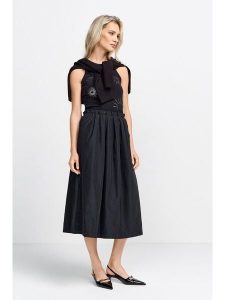 Rich&Royal Spódnica w kolorze czarnym rozmiar: 40. Czarne spódnice Rich&Royal, bez wzorów, midi. Za 201,08 zł.