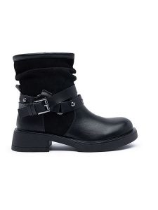 Foreverfolie Botki w kolorze czarnym rozmiar: 41. Czarne botki Foreverfolie, bez wzorów, bez obcasa, bez zapięcia. Za 173,99 zł.