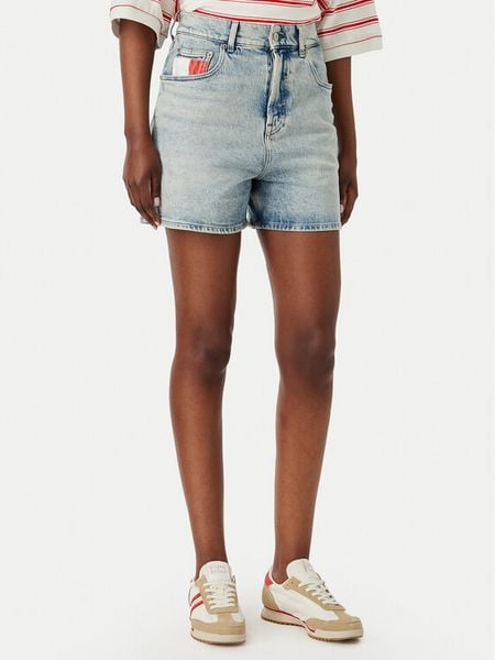 Tommy Jeans Szorty jeansowe DW0DW22893 Niebieski Mom Fit. Niebieskie szorty Tommy Jeans, bez wzorów, z jeansu. Za 409,99 zł.