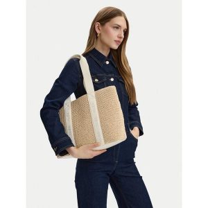 Torebka HUGO. Białe torebki klasyczne Hugo, bez wzorów, bez dodatków. Za 633,99 zł.