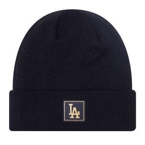 Czapka zimowa New Era Metalic Badge Cuff Knit Los Angeles Dodgers. Czarne czapki New Era, bez wzorów. Za 69,99 zł.