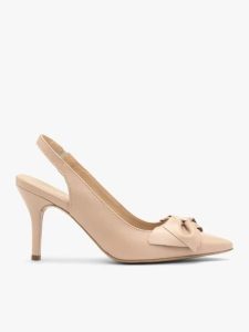 Czółenka typu slingback z kokardką. Brązowe czółenka Brawo sp. z o.o., bez wzorów, z gumy, bez obcasa, na szpilce, bez zapięcia. W wyprzedaży za 341,99 zł.