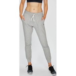 Reebok - Spodnie. Spodnie dresowe marki Reebok. W wyprzedaży za 139,90 zł.