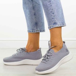 Szare sportowe buty damskie Vinceza 17366. Szare buty sportowe VINCEZA, na lato, bez wzorów, z tkaniny, bez zapięcia, na fitness i siłownię. Za 99,00 zł.