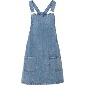 Sukienka dżinsowa ogrodniczka. Niebieskie sukienki bonprix, bez wzorów, z denimu, bez kołnierzyka, bez ramiączek, plisowane. Za 149,99 zł.