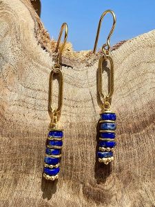 Taboo Pozłacane kolczyki z lapis lazuli rozmiar: onesize. Żółte kolczyki Taboo, z lazurytem, pozłacane. Za 59,45 zł.