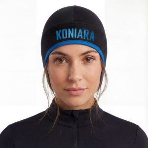 Czapka jeździecka pod kask GALOP WEAR Koniara. Czarne czapki GALOP WEAR, z aplikacjami, z dzianiny. Za 119,00 zł.