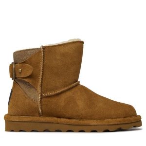 Śniegowce Bearpaw. Brązowe buty zimowe Bearpaw, bez obcasa, bez zapięcia. Za 549,99 zł.