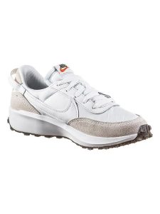Nike Skórzane sneakersy w kolorze białym rozmiar: 42. Białe trampki Nike, z aplikacjami, bez zapięcia. Za 291,45 zł.