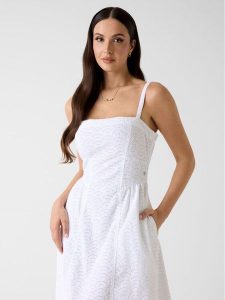 Guess Sukienka codzienna 182253 Biały Classic Fit. Białe sukienki Guess, na co dzień, l, z aplikacjami, bez kołnierzyka, bez ramiączek, proste. Za 694,99 zł.