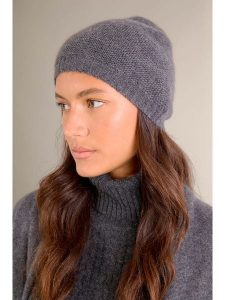 Perfect Cashmere Kaszmirowa czapka "Laoise" w kolorze antracytowym rozmiar: onesize. Czarne czapki Perfect Cashmere, bez wzorów, z kaszmiru. Za 143,99 zł.