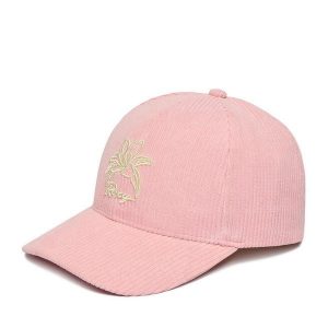 Czapka z daszkiem Roxy. Czerwone czapki Roxy, bez wzorów. Za 39,99 zł.