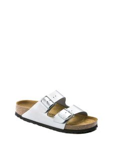 Birkenstock Klapki "Arizona" w kolorze srebrnym rozmiar: 37. Szare klapki Birkenstock, bez wzorów, z otwartym noskiem, bez obcasa. Za 320,63 zł.