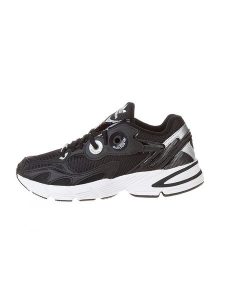 Adidas Sneakersy "Astir" w kolorze czarnym rozmiar: 42. Czarne trampki ADIDAS, bez wzorów, z materiału, bez zapięcia. Za 259,13 zł.