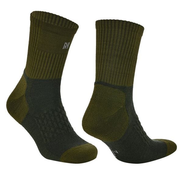 Skarpety trekkingowe anti-kleszcz Coolmax - Bezszwowe - Ibex Anti-Tick. Zielone skarpetki Norfolk, bez wzorów, z elastanu. Za 84,99 zł.