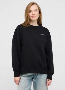 Damska Bluza Nierozpinana Mustang Style Burley Black Beauty 1016772 4185. Czarne bluzy Mustang, xl, bez wzorów, bez kaptura. Za 199,99 zł.