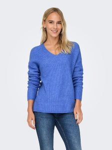 ONLY Sweter "Camilla" w kolorze niebieskim rozmiar: XS. Niebieskie swetry oversize ONLY, xs, bez wzorów, ze splotem, bez ramiączek. Za 66,00 zł.