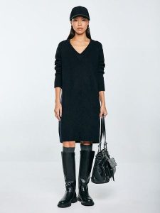 BIG STAR Sukienka dzianinowa w kolorze czarnym rozmiar: S/M. Czarne sukienki Big Star, na co dzień, m, bez wzorów, z dzianiny, retro, bez kołnierzyka, bez ramiączek, midi, proste. Za 114,99 zł.