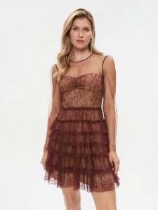 TWINSET Sukienka koktajlowa 232TT2071 Bordowy Regular Fit. Czerwone sukienki Twinset, bez wzorów, z syntetyku, wizytowe, bez kołnierzyka, bez ramiączek. Za 689,99 zł.