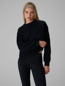 4F Bluza dresowa loose bez kaptura damska - czarna XL. Czarne bluzy 4f, l, bez wzorów, z bawełny, bez kaptura. Za 129,99 zł.
