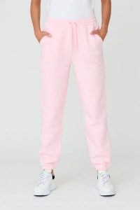 JUICY COUTURE Różowe spodnie Sora. Czerwone spodnie dresowe Juicy Couture, s, bez wzorów, z bawełny. W wyprzedaży za 299,99 zł.