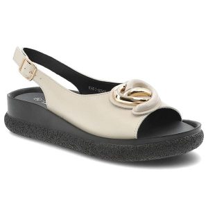 Sandały damskie S.Barski, cholewka ze skóry naturalnej licowej model na płaskiej podeszwie z ozdobną broszką, beżowe, KV61-6047. Brązowe sandały S.BARSKI, bez wzorów, ze skóry, bez obcasa, na płaskiej podeszwie, bez zapięcia. Za 179,00 zł.