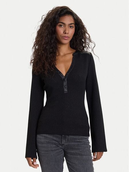 Guess Sweter W5BP15 K1162 Czarny Regular Fit. Czarne swetry klasyczne Guess, xs, z syntetyku, bez kołnierzyka. Za 209,99 zł.