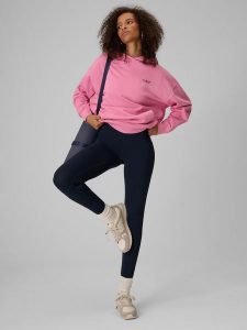 4F Legginsy dzianinowe damskie - granatowe L. Niebieskie legginsy 4f, bez wzorów, z dzianiny. Za 129,99 zł.