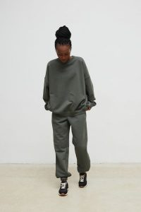 Spodnie dresowe typu jogger w kolorze ANTHRACITE - STAGER-XL. Szare spodnie dresowe Marsala, s, bez wzorów, z bawełny. W wyprzedaży za 99,96 zł.