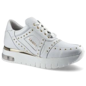 Białe Sneakersy Karino Damskie Skórzane Półbuty. Białe półbuty Karino, bez wzorów, ze skóry, bez obcasa, na platformie, bez zapięcia. Za 275,00 zł.