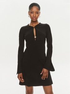 Pinko Sukienka codzienna Aquarios 101825 A15M Czarny Regular Fit. Czarne kombinezony Pinko, m, bez wzorów, z wiskozy, bez kołnierzyka, bez ramiączek. Za 419,99 zł.