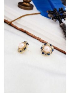 Pierres delicates Kolczyki-wkrętki w kolorze jasnoróżowym z perłami rozmiar: onesize. Różowe kolczyki Pierres delicates, z perłą, z mosiądzu. Za 104,39 zł.