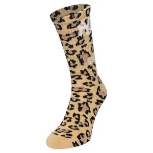 Skarpetki New York Yankees Leopard Crew. Brązowe skarpetki New Era, bez wzorów. Za 110,50 zł.