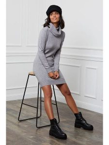 Soft Cashmere Sukienka dzianinowa w kolorze szarym rozmiar: 34/36. Szare sukienki Soft Cashmere, bez wzorów, z dzianiny, klasyczne, bez kołnierzyka, bez ramiączek, mini. Za 114,17 zł.