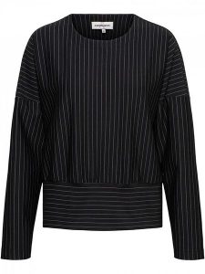 &Co Woman Koszulka "Danila" w kolorze czarnym rozmiar: XS. Czarne bluzki &Co Woman, xs, bez wzorów, bez kołnierzyka, bez ramiączek. Za 70,24 zł.