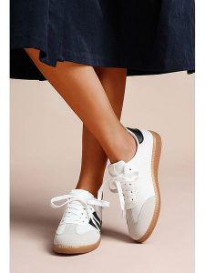 Foreverfolie Sneakersy w kolorze szaro-czarnym rozmiar: 41. Czarne trampki Foreverfolie, bez wzorów, bez zapięcia. Za 131,74 zł.
