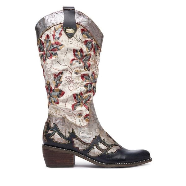 Kowbojki Laura Vita. Buty zimowe LAURA VITA, bez wzorów, bez obcasa, na płaskiej podeszwie, bez zapięcia. Za 489,99 zł.