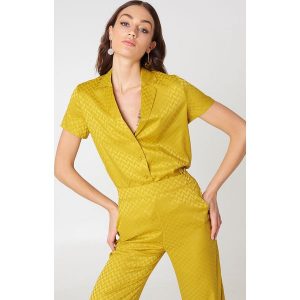 NA-KD Żakardowa koszula z krótkim rękawem - Yellow. Koszule marki NA-KD. W wyprzedaży za 20,47 zł.