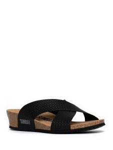 Sunbay Klapki "Rita" w kolorze czarnym na koturnie rozmiar: 37. Czarne klapki Sunbay, bez wzorów, z otwartym noskiem, bez obcasa, na koturnie. Za 174,95 zł.