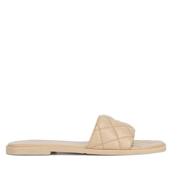 Klapki Badura. Brązowe klapki Badura, bez wzorów, bez obcasa. Za 179,99 zł.