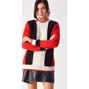 Sweter w kolorze czerwono-czarno-białym. Białe długie swetry marki Robin, z okrągłym kołnierzem. W wyprzedaży za 169,95 zł.
