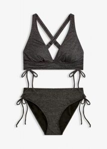 Bikini z połyskującego materiału (2 części). Czarne bikini bonprix, z aplikacjami. Za 119,99 zł.