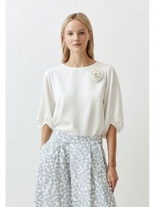 More & More Bluza w kolorze kremowym rozmiar: 40. Brązowe bluzy More & More, z aplikacjami, bez kaptura. Za 135,81 zł.