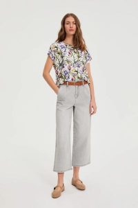 Jeansy z szerokimi nogawkami szare. Szare jeansy MOODO, bez wzorów, z bawełny. Za 149,99 zł.