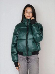 Steve Madden Kurtka w kolorze zielonym rozmiar: XXL. Zielone kurtki Steve Madden, xxl, bez wzorów, prążkowane, bez kaptura. Za 173,99 zł.