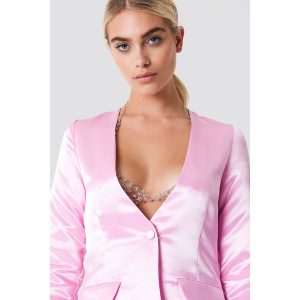 Galore x NA-KD Lśniąca marynarka - Pink. Marynarki i żakiety marki Galore x NA-KD. W wyprzedaży za 81,18 zł.
