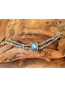 Taboo Pozłacana bransoletka z labradorytami rozmiar: onesize. Szare bransoletki Taboo, z labradorytem, pozłacane. Za 130,99 zł.