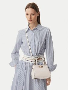 Tommy Hilfiger Torebka Th Modern Mini Satchel AW0AW18726 Kremowy. Białe torebki klasyczne TOMMY HILFIGER, bez wzorów, ze skóry, bez dodatków. Za 569,99 zł.